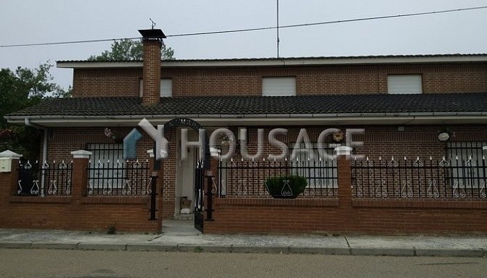 Villa a la venta en la calle C/ Carretera Carrión Sadaña, Villarrabé