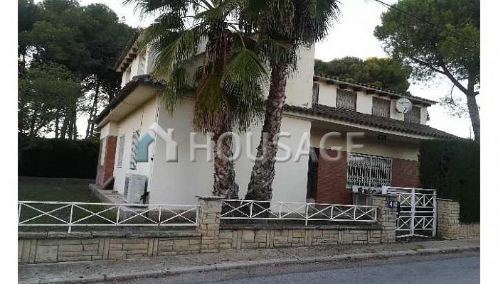 Villa a la venta en la calle C/ Garbi, Llorenç del Penedès