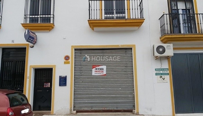 Local en venta en Linares, 143 m²