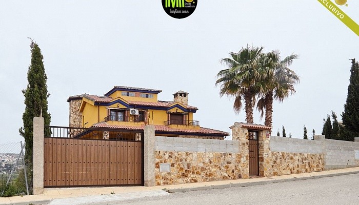 Casa de 5 habitaciones en venta en La Guardia de Jaén