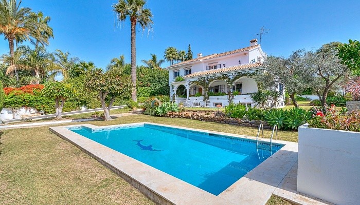 Villa en venta en Marbella, 488 m²