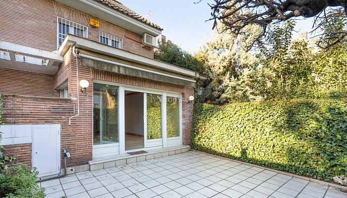 Villa en venta en Alcobendas, 245 m²