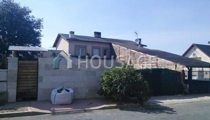 Villa a la venta en la calle C/ Chile, El Espinar