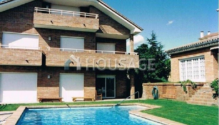 Casa de 5 habitaciones en venta en San Justo Desvern, 750 m²