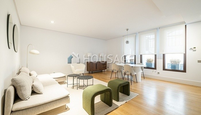 Piso de 2 habitaciones en venta en Madrid, 210 m²
