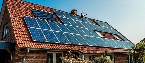Placas solares: tipos, instalación, accesorios y costes