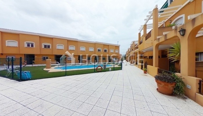 Piso de 3 habitaciones en venta en Almería capital, 111 m²