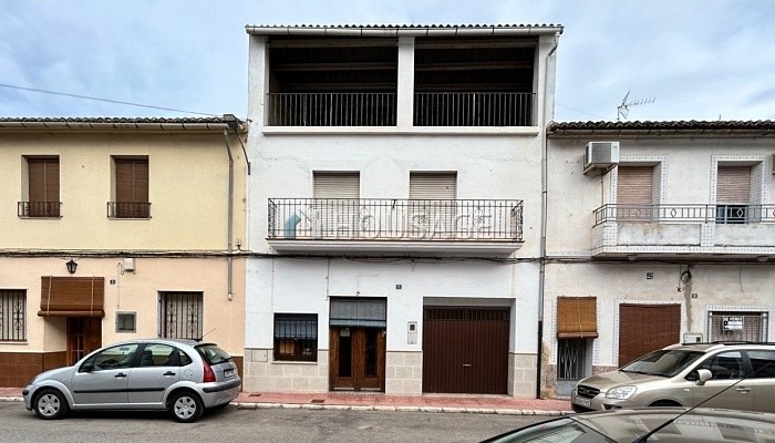 Casa en venta en Alcántara de Júcar, 326 m²