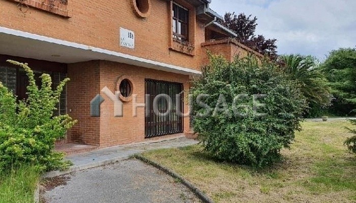 Villa a la venta en la calle Lg Las Peñas del Villar, Siero