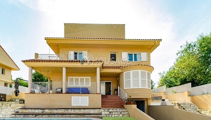 Villa en venta en Chiva, 329 m²