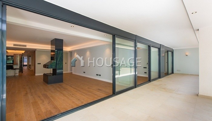 Piso de 3 habitaciones en venta en Madrid, 291 m²