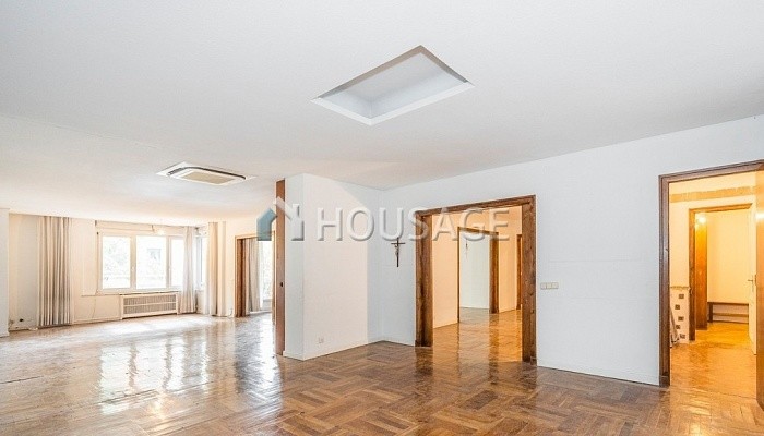 Piso de 5 habitaciones en venta en Madrid, 467 m²