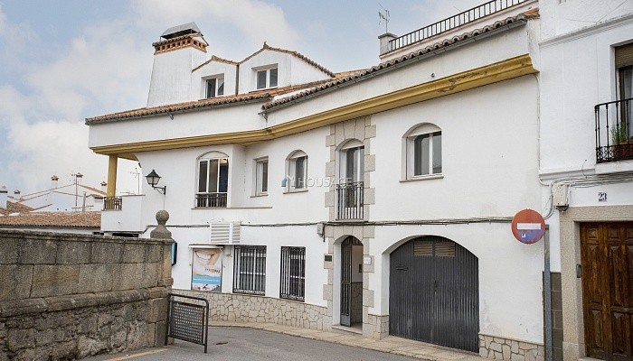 Villa en venta en Malpartida de Cáceres, 276 m²