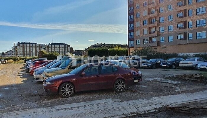 2.631m2-residential Land for Development located on almacenes industriales street (Oviedo) for 1.039.000€