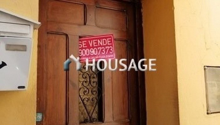 Villa a la venta en la calle AV MONARES Nº 93, Calatorao