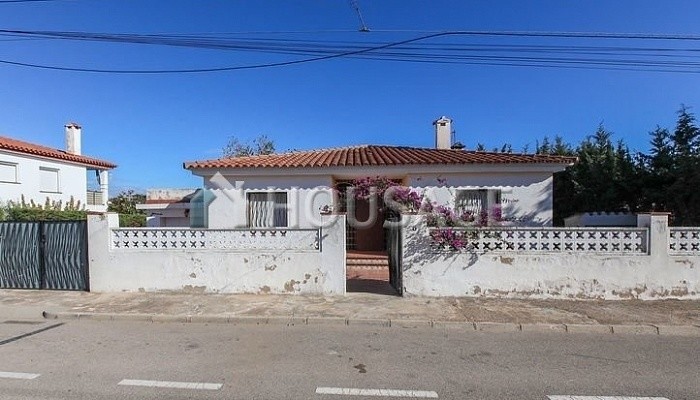 Villa a la venta en la calle C/ Dels Olivers, Montroig