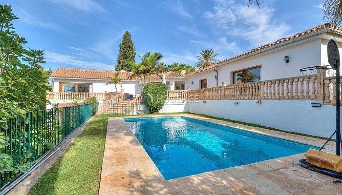 Villa en venta en Marbella, 384 m²