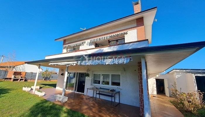 Villa en venta en Villaviciosa, 193 m²