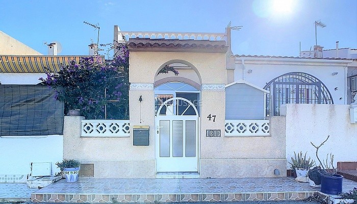 Villa en venta en Torrevieja, 68 m²