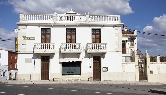 Villa en venta en Malpartida de Cáceres, 459 m²