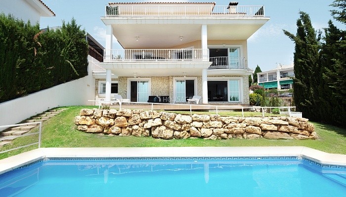 Villa en venta en Mijas, 388 m²