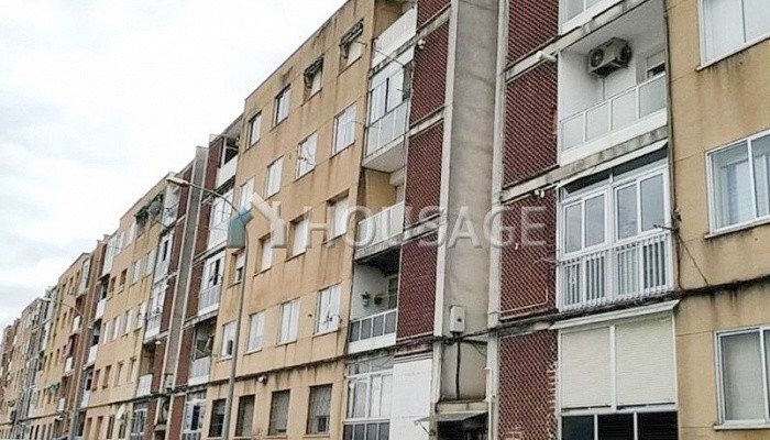 Piso de 3 habitaciones en venta en Cáceres