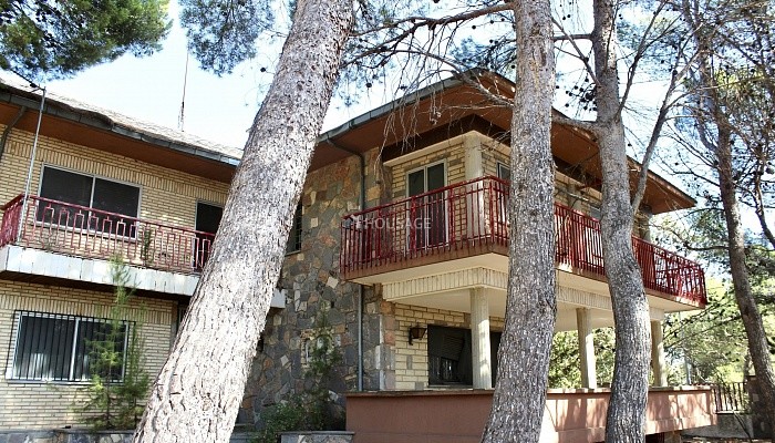 Villa en venta en La Muela, 524 m²