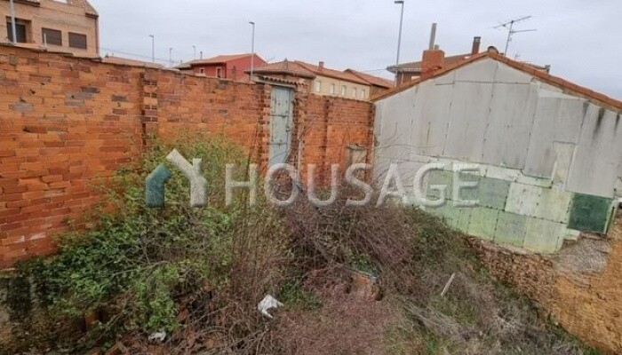 Residential Land for Development for sale located on las eras street. León for 5.000€ with 551m2