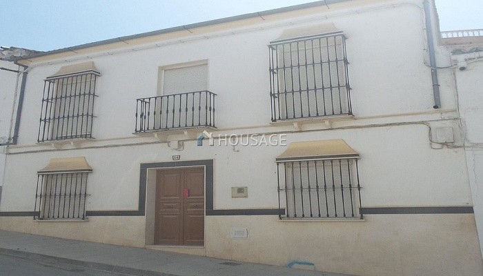 Casa de 5 habitaciones en venta en Badolatosa, 179 m²