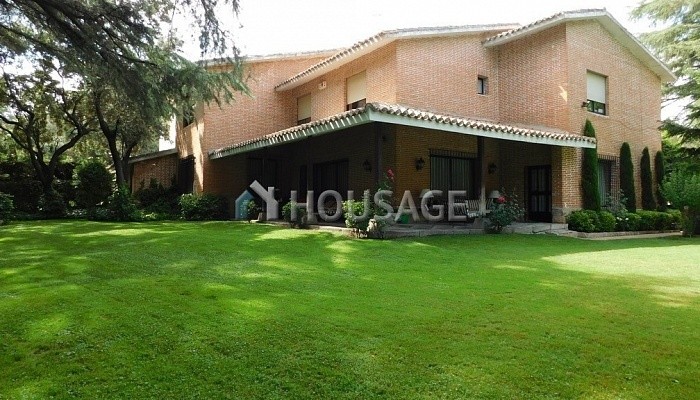 Villa de 6 habitaciones en venta en Madrid, 675 m²