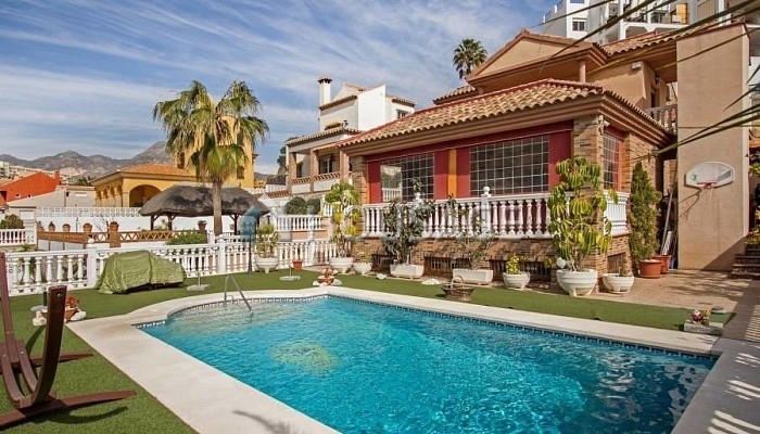 Villa en venta en Benalmádena, 401 m²