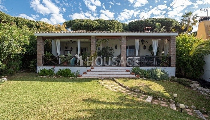 Villa a la venta en la calle Ur Elviria Sur 18d, Marbella