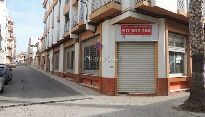 Local en venta en Almenara, 255 m²