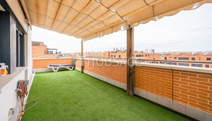 Piso de 2 habitaciones en venta en Madrid, 110 m²