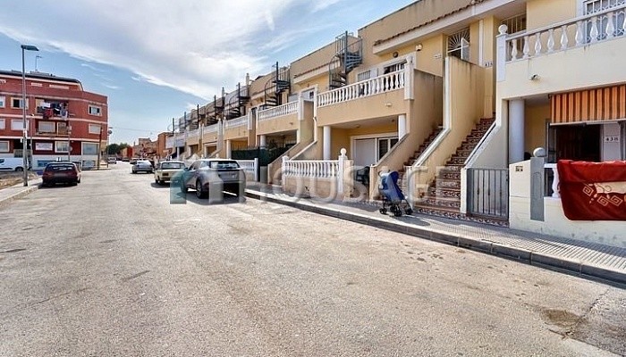 Adosado a la venta en la calle C/ La Zenia, Formentera del Segura