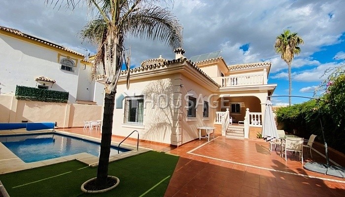 Villa a la venta en la calle Pz Costa Del Sol 10, Torremolinos