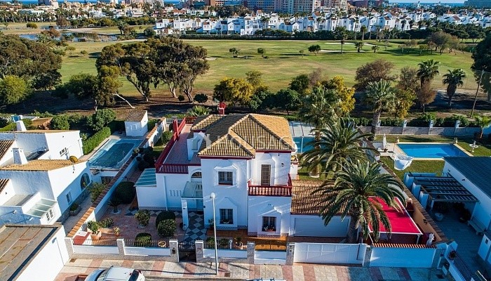 Villa en venta en Roquetas de Mar, 287 m²