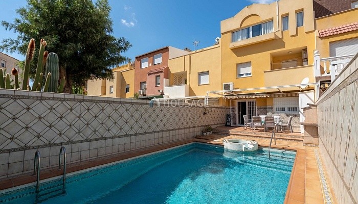 Villa en venta en Almería capital, 256 m²